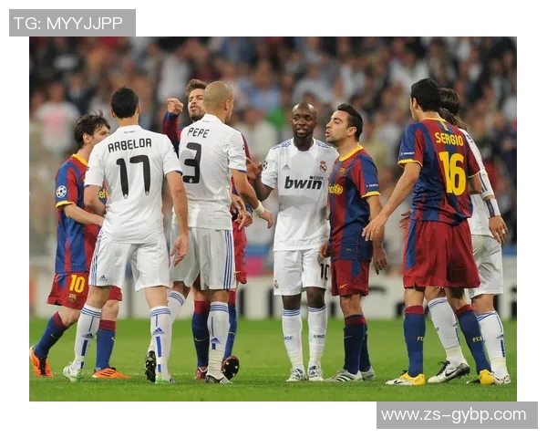 冲突升级!格列兹曼与教练发生激烈争执 冲突升级!格列兹曼与教练发生激烈争执