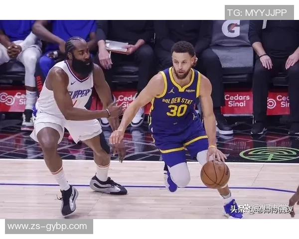 2025NBA赛季得分篮板助攻排行榜全面解析与球员表现对比